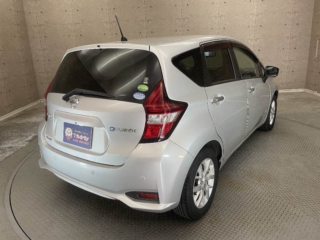 ニッサン ノート1枚目