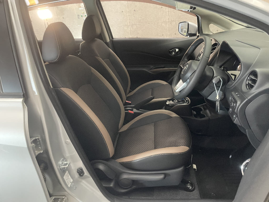 ニッサン ノート3枚目