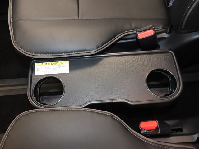 トヨタ ヴォクシー9枚目