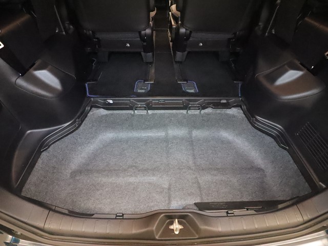 トヨタ ヴォクシー13枚目