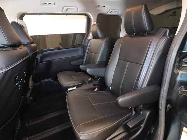 トヨタ ヴォクシー8枚目