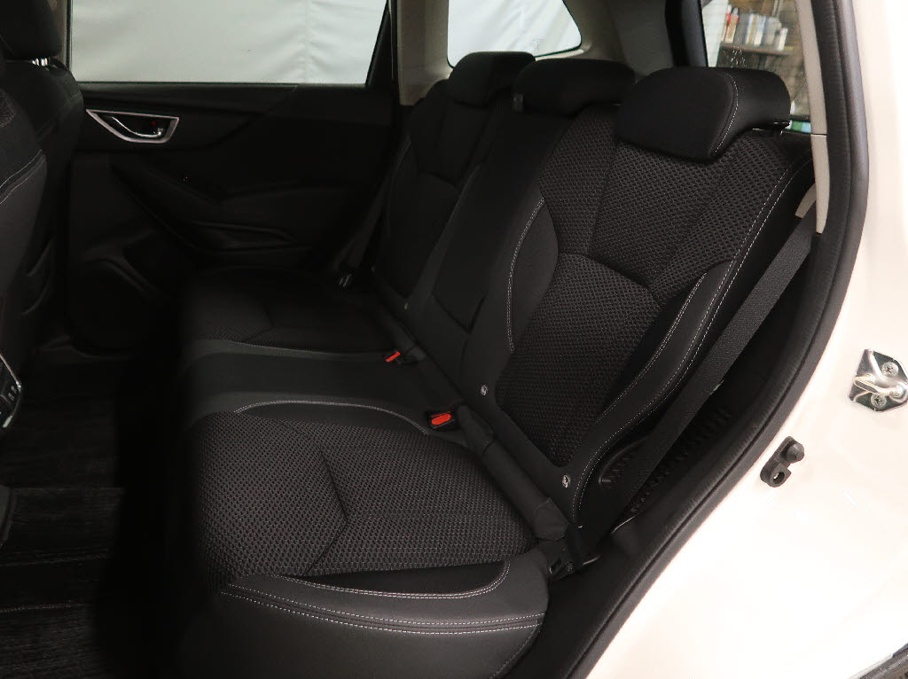 スバル フォレスター7枚目