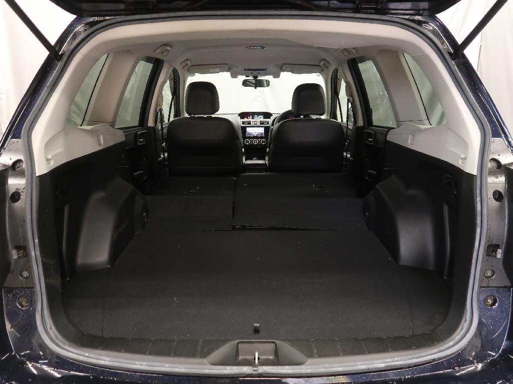 スバル フォレスター9枚目