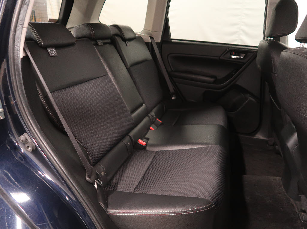 スバル フォレスター5枚目