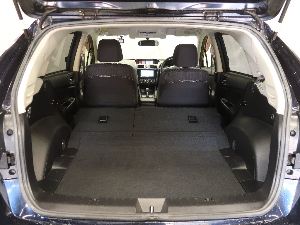 スバル インプレッサスポーツ9枚目