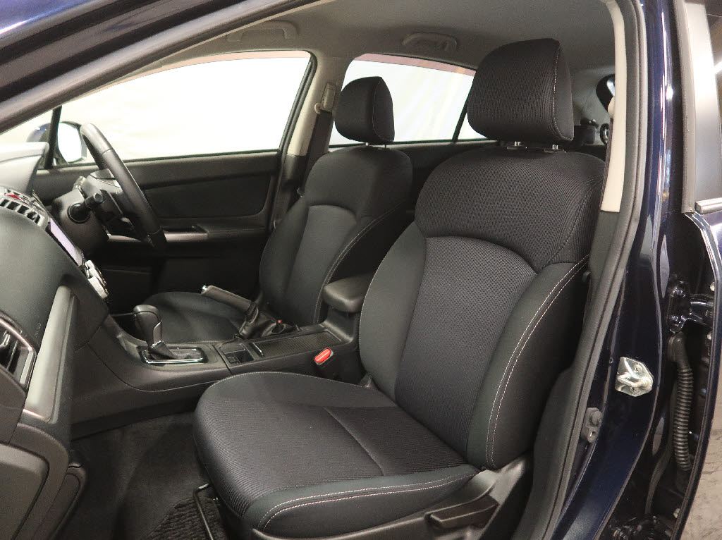 スバル インプレッサスポーツ6枚目