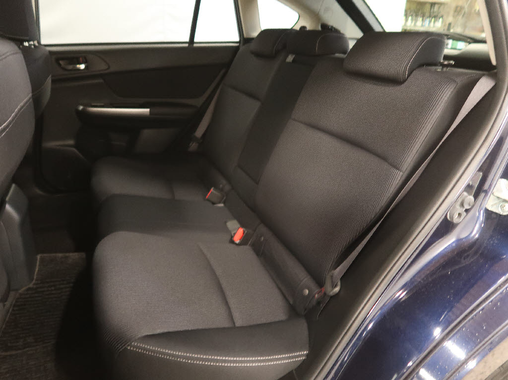 スバル インプレッサスポーツ7枚目