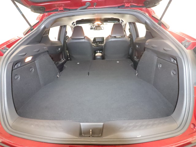 トヨタ C-HR9枚目