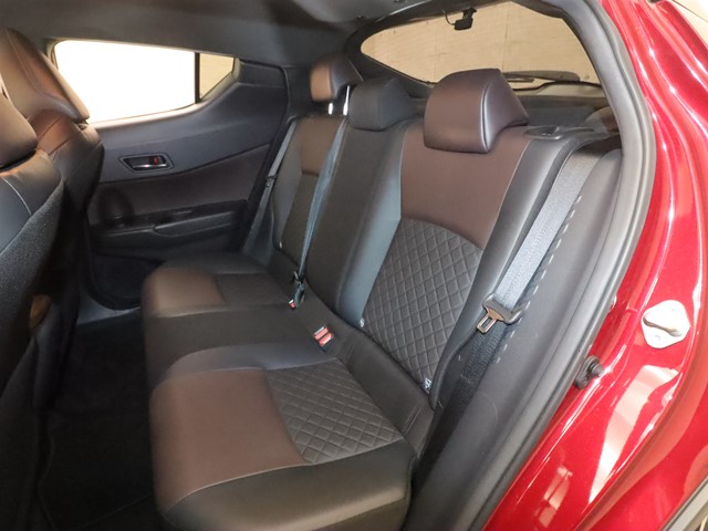 トヨタ C-HR6枚目