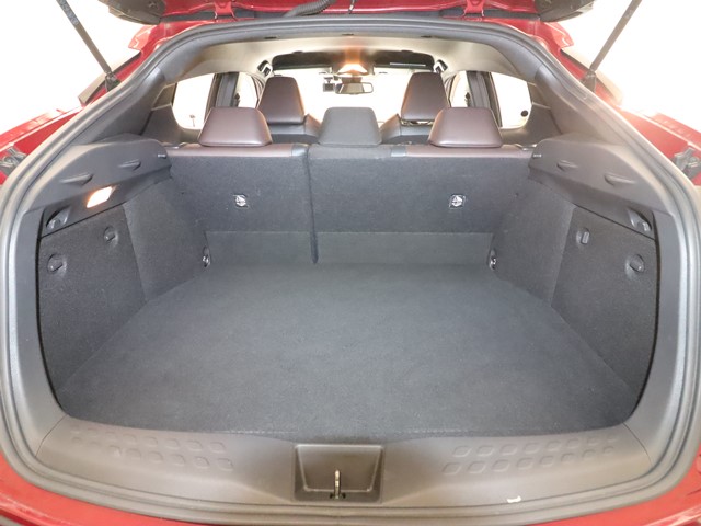 トヨタ C-HR8枚目