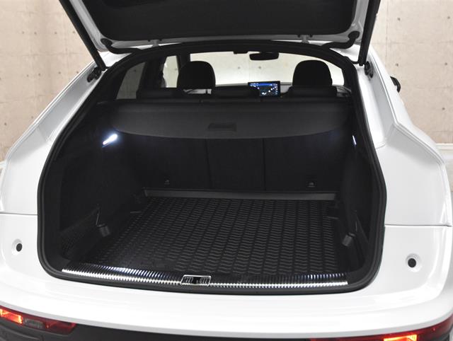 アウディ Q512枚目