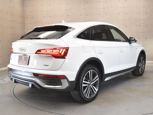 アウディ Q51枚目
