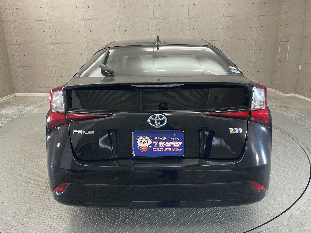 トヨタ プリウス10枚目