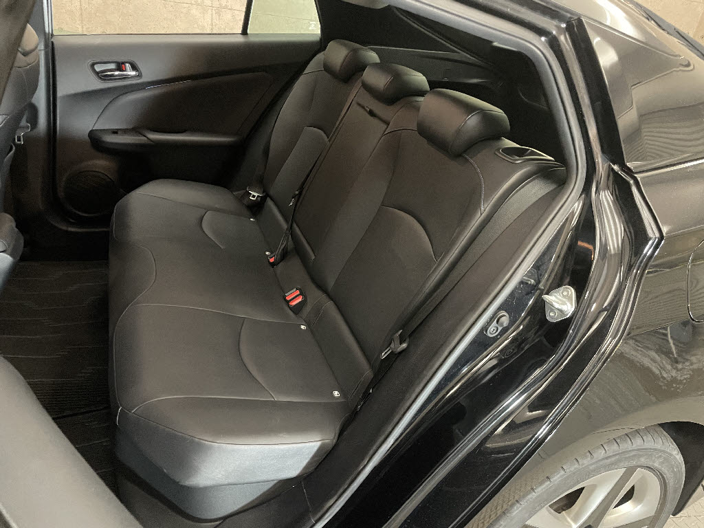 トヨタ プリウス6枚目