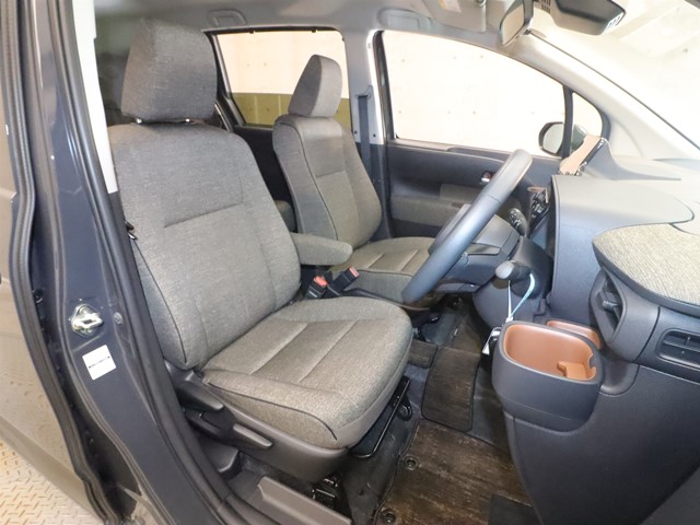 トヨタ シエンタ ハイブリッド3枚目