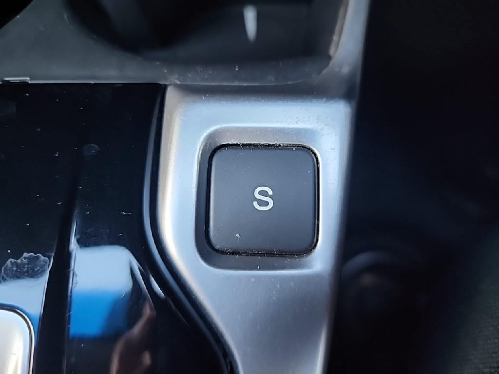 ホンダ フィットハイブリッド15枚目