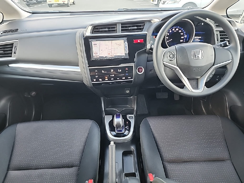 ホンダ フィットハイブリッド2枚目