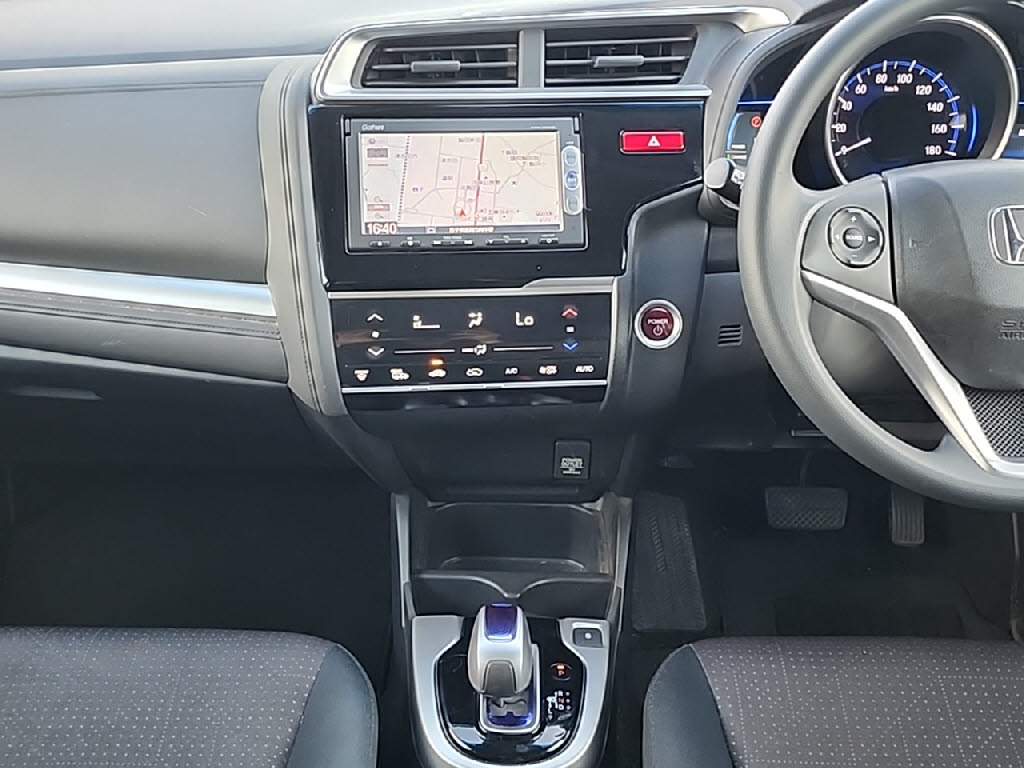 ホンダ フィットハイブリッド5枚目