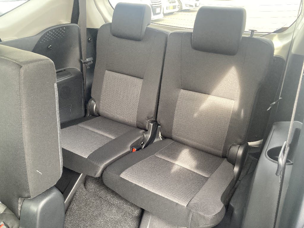 トヨタ シエンタ ハイブリッド15枚目