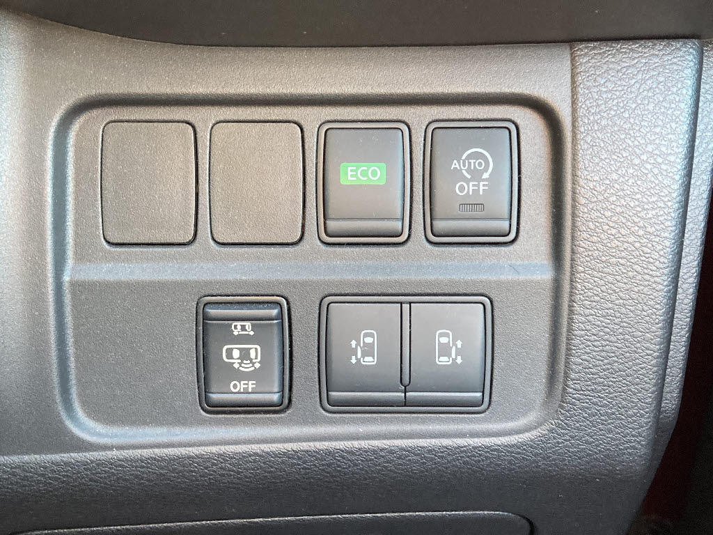 ニッサン セレナＨＶ11枚目