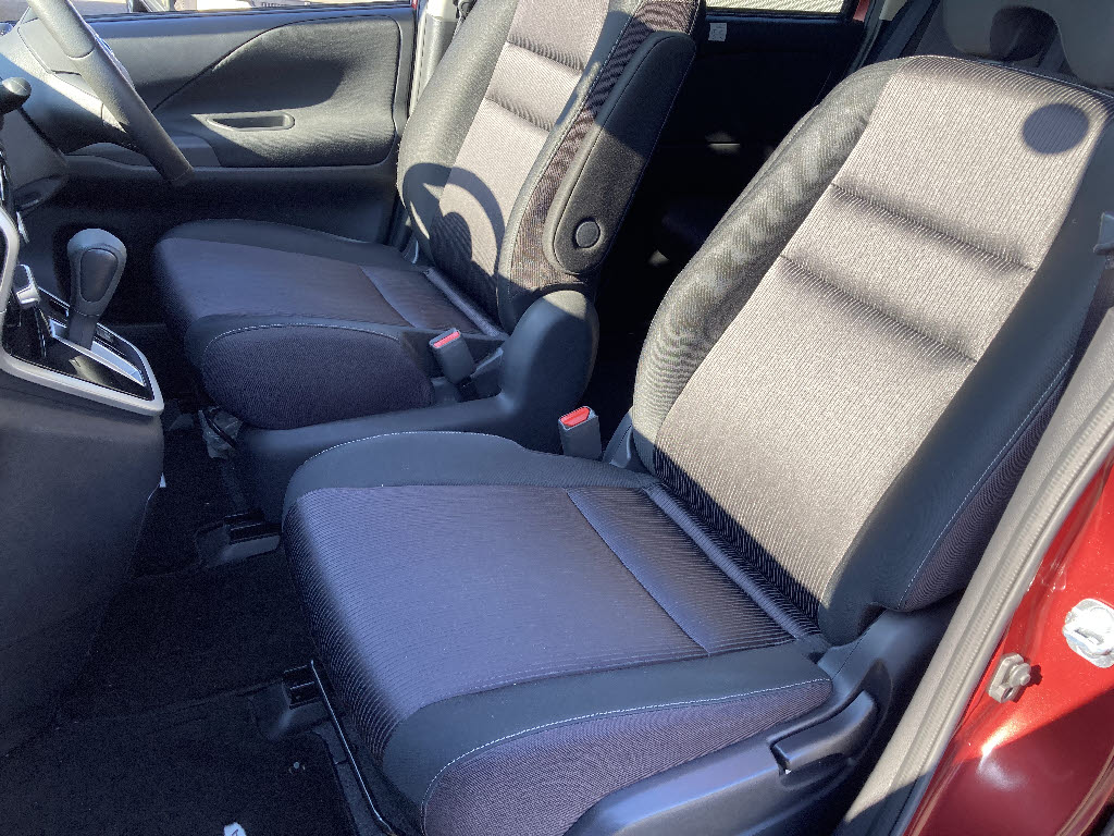 ニッサン セレナＨＶ13枚目