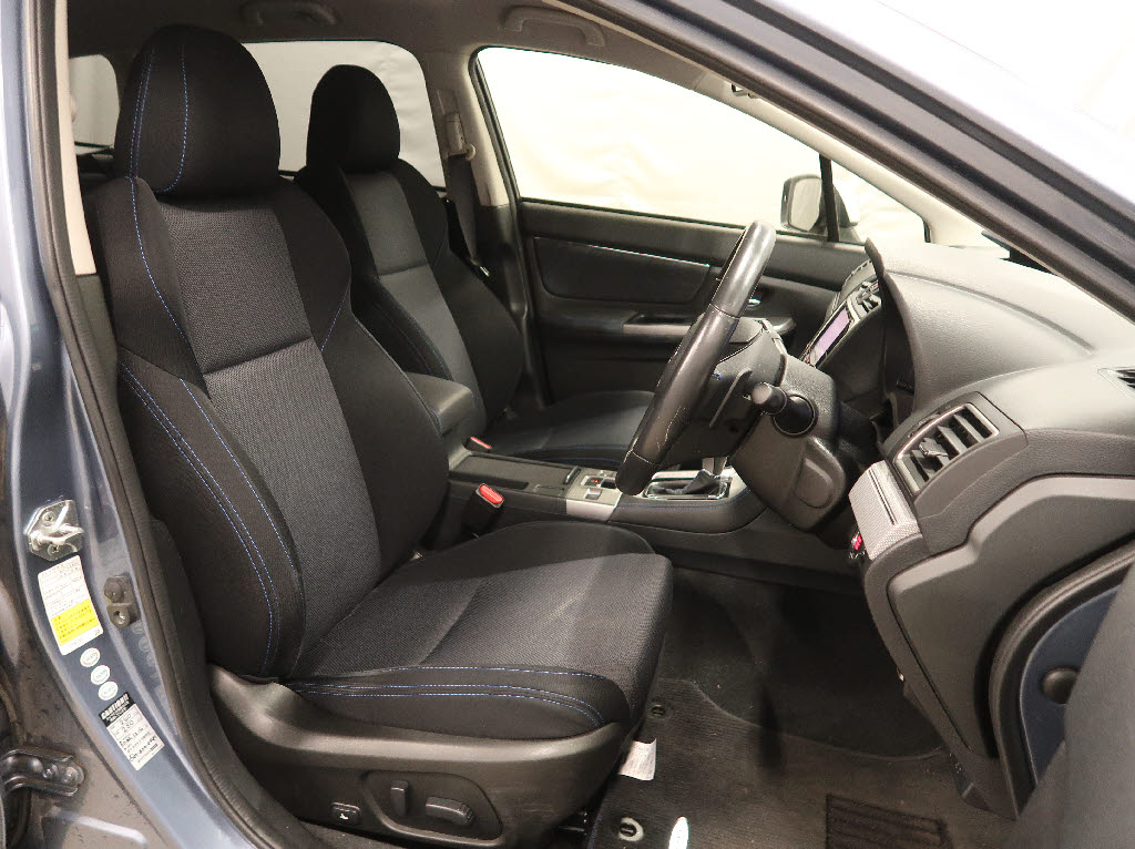 スバル レヴォーグ4枚目