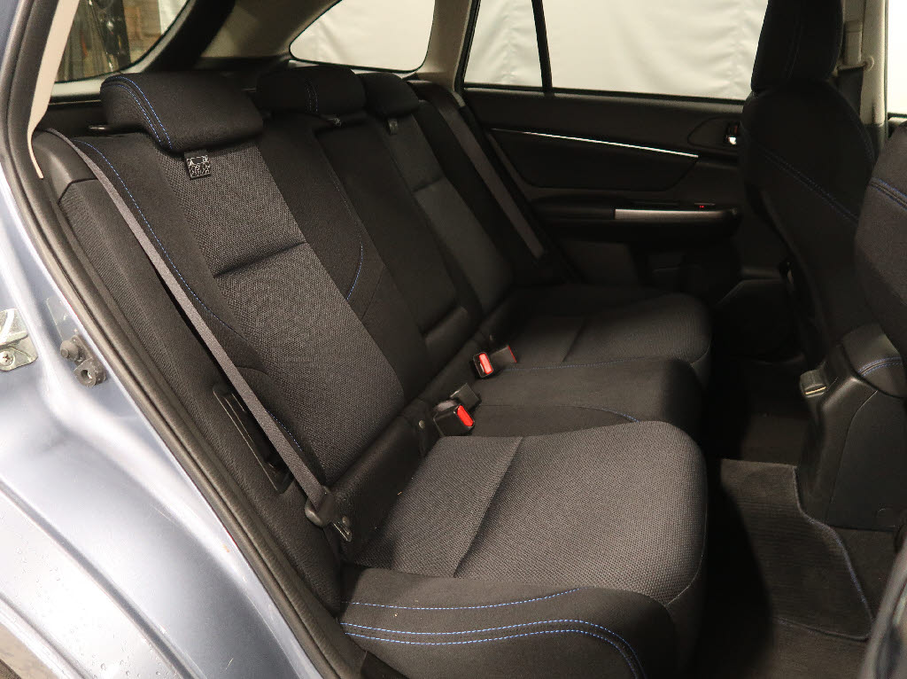 スバル レヴォーグ6枚目