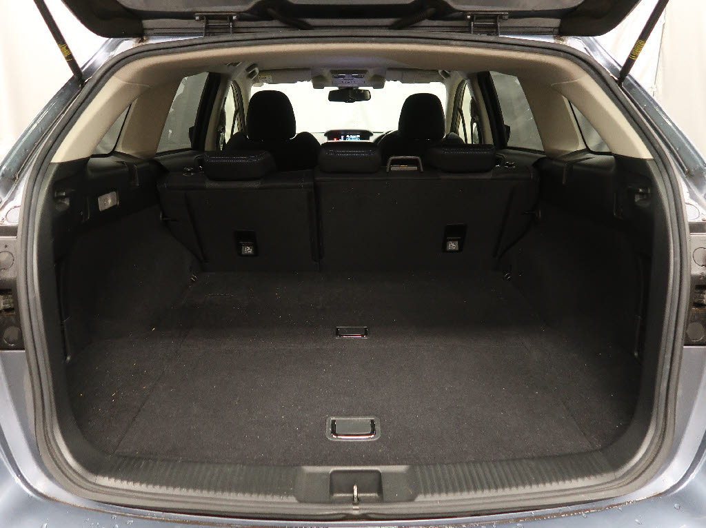 スバル レヴォーグ8枚目