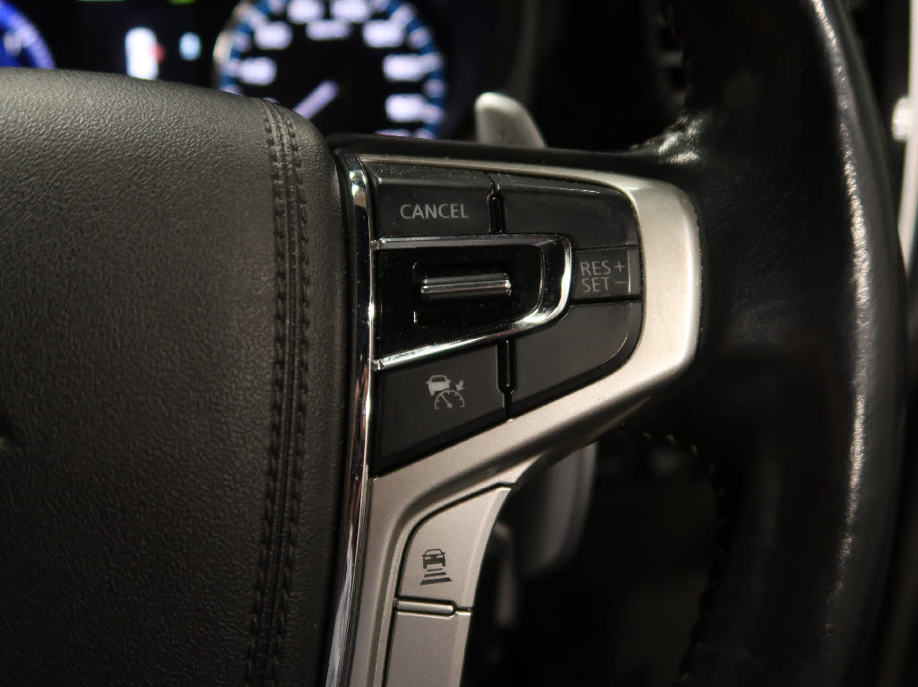 三菱 アウトランダーPHEV11枚目