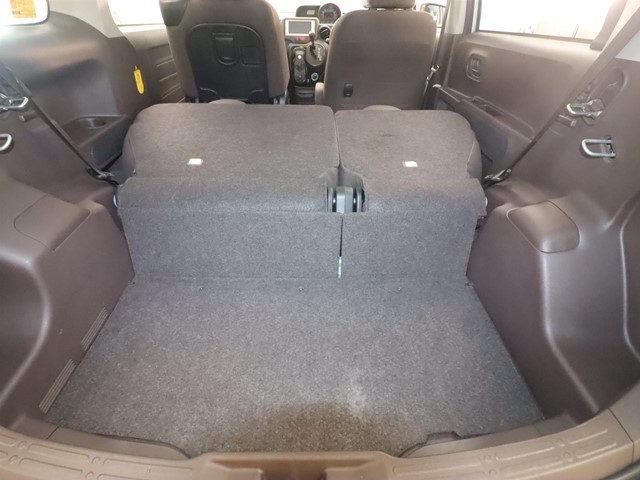 トヨタ ポルテ9枚目