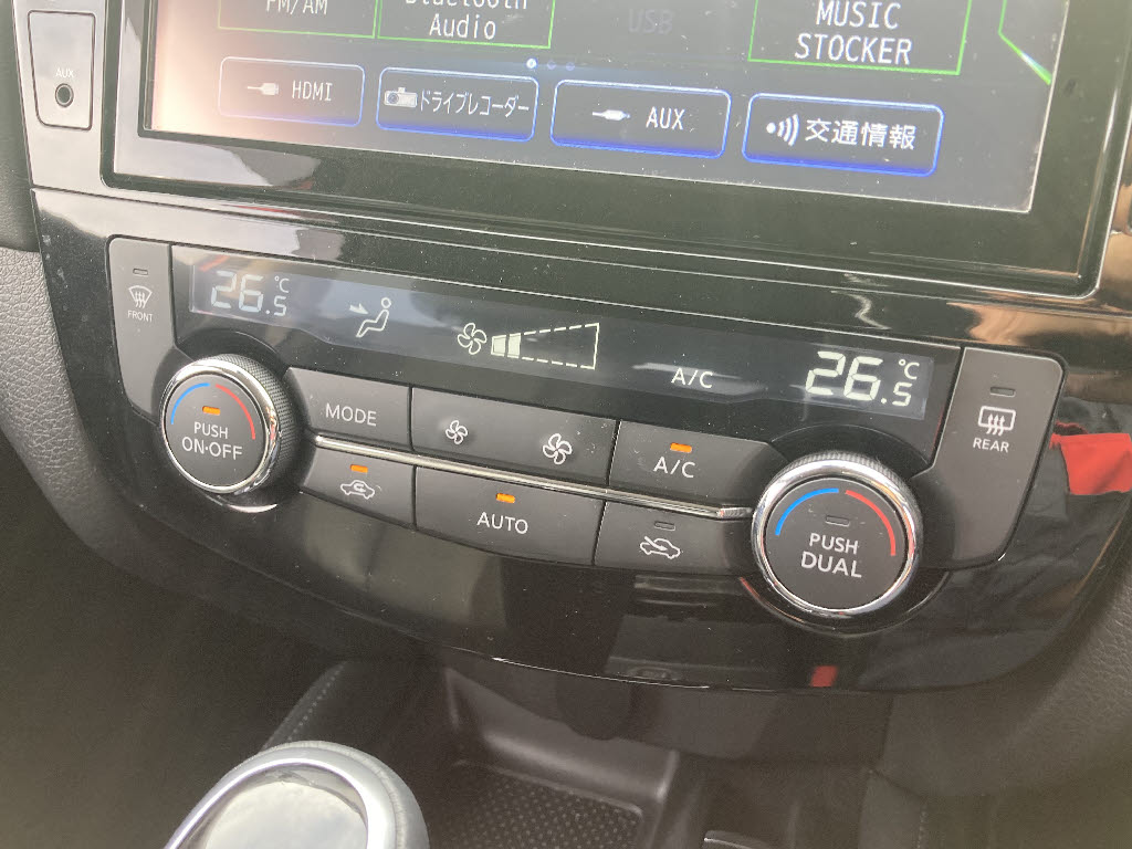ニッサン エクストレイル6枚目