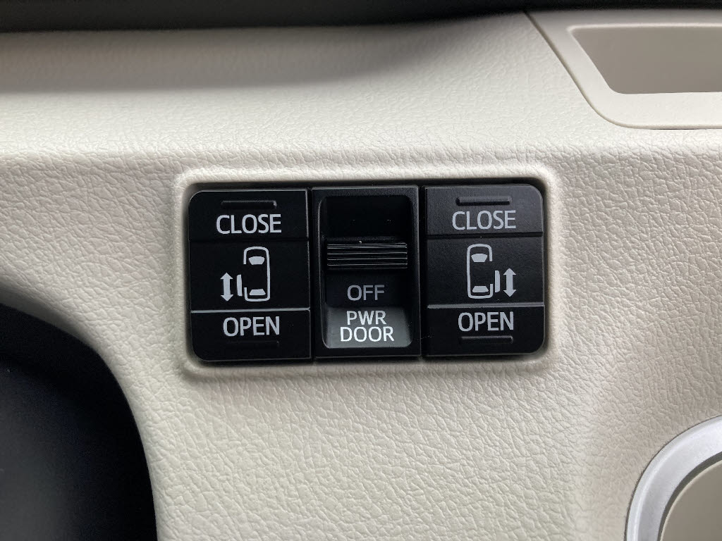 トヨタ シエンタ ハイブリッド14枚目