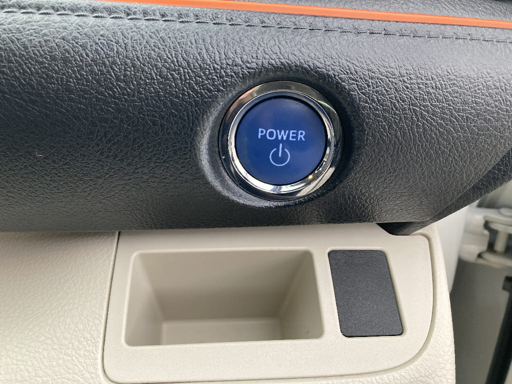 トヨタ シエンタ ハイブリッド15枚目