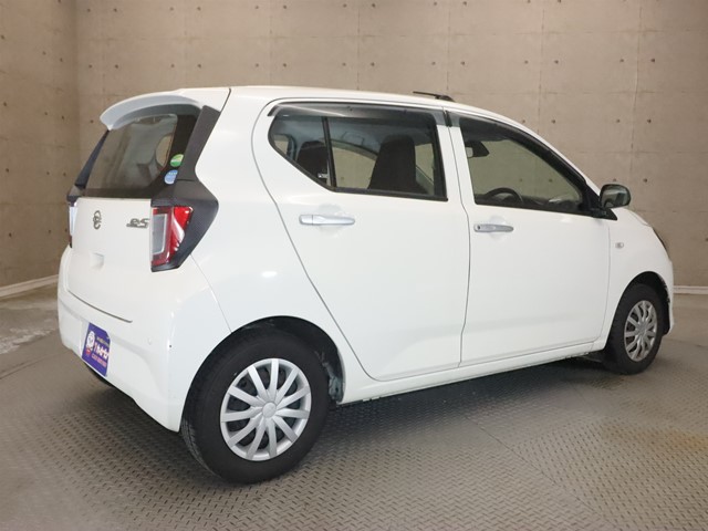 ダイハツ ミライース1枚目