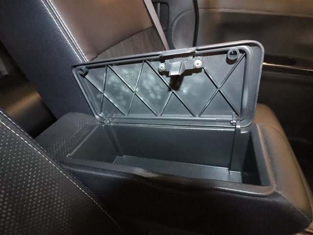 ダイハツ タントカスタム4枚目