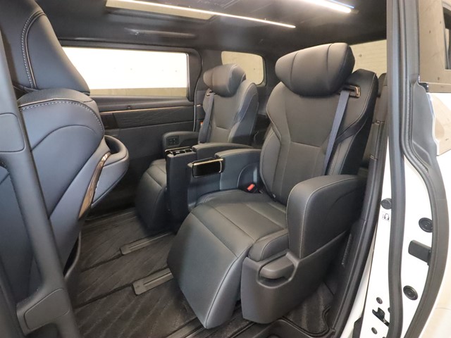 トヨタ アルファード12枚目