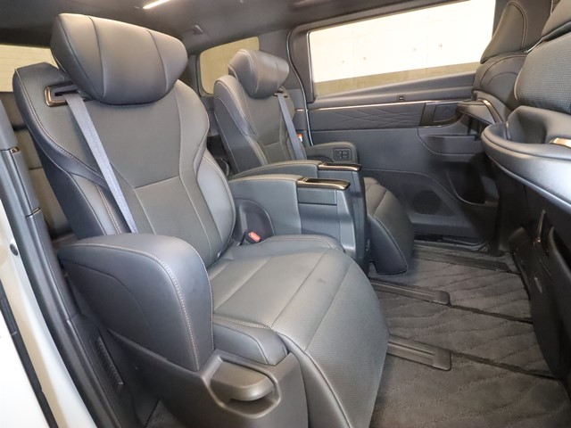 トヨタ アルファード7枚目