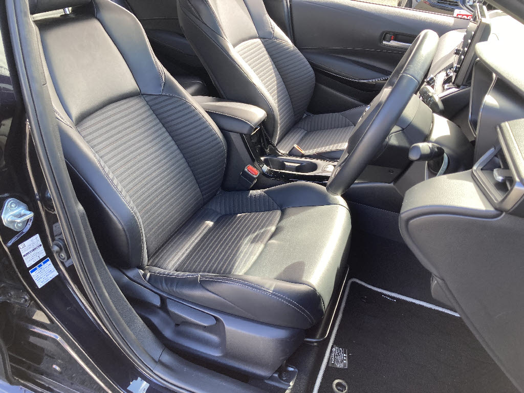 トヨタ カローラツーリング12枚目