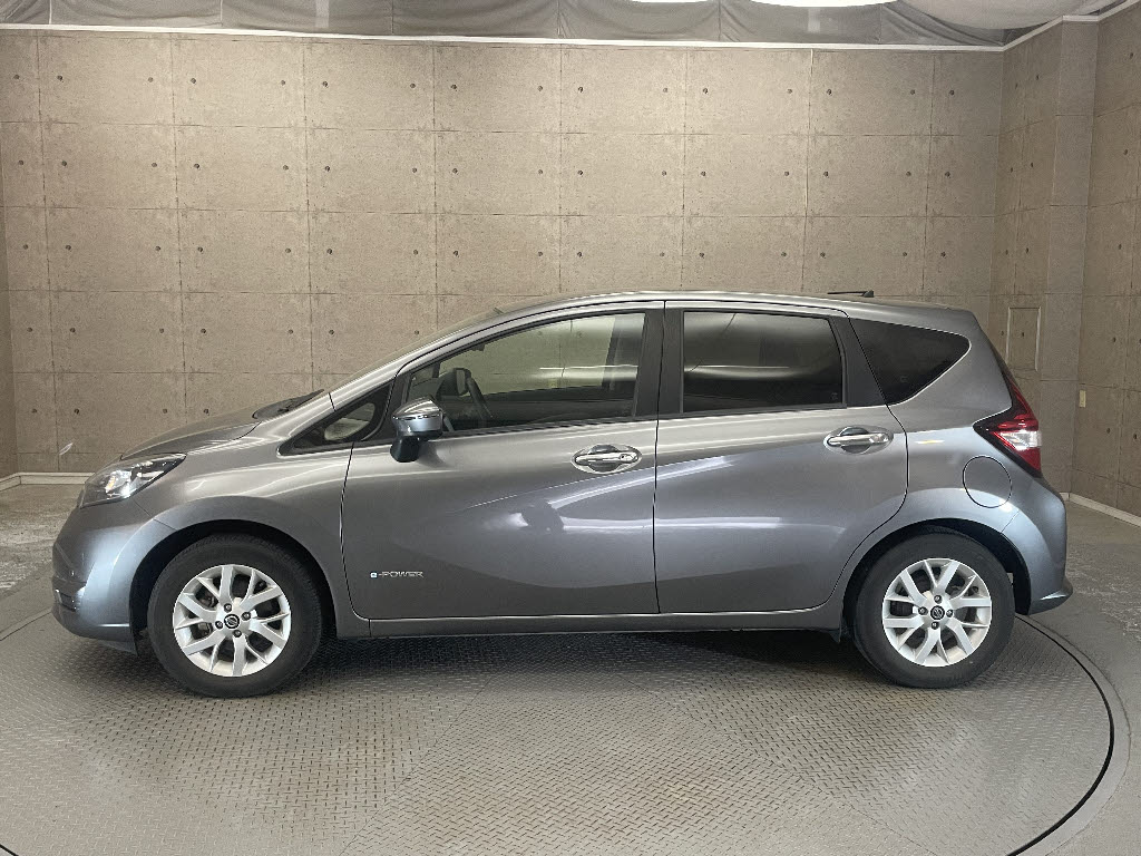 ニッサン ノート14枚目