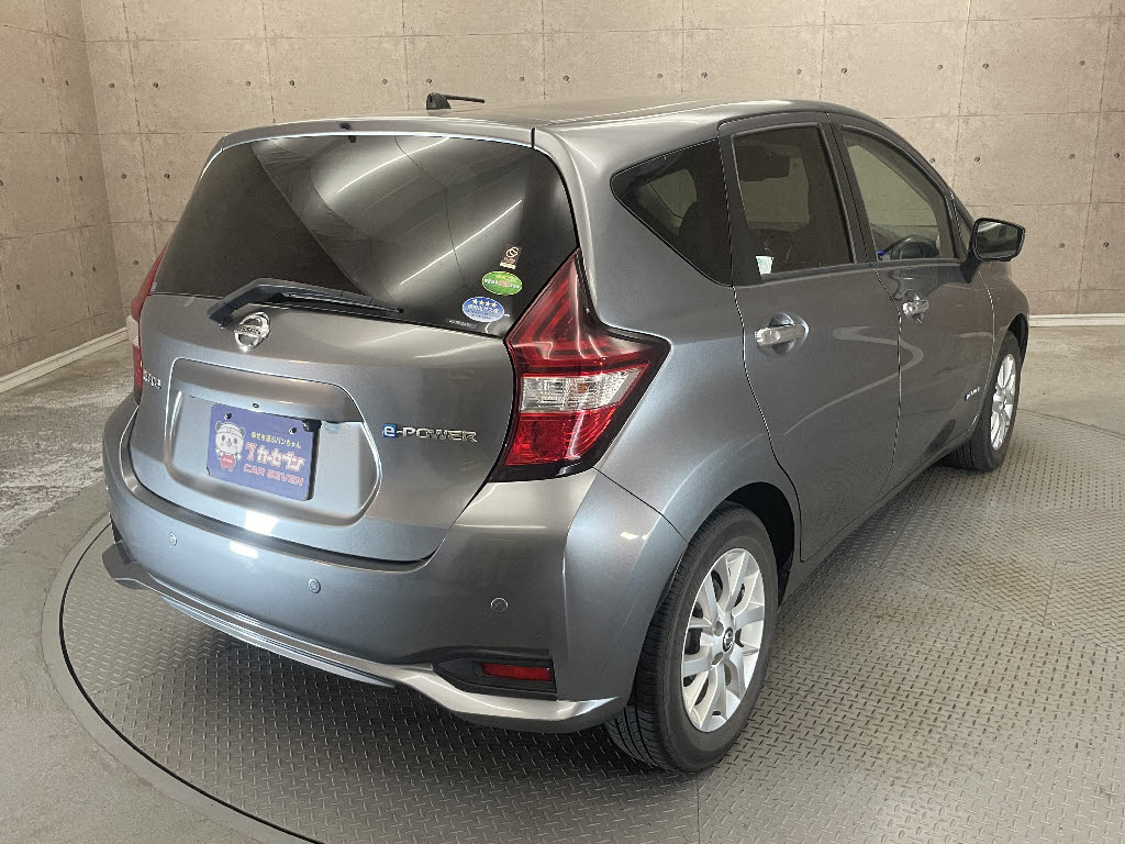 ニッサン ノート1枚目