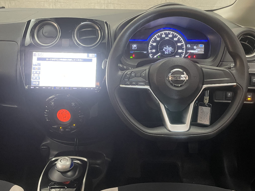 ニッサン ノート2枚目