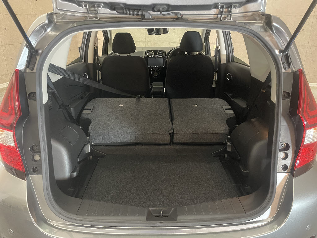 ニッサン ノート7枚目