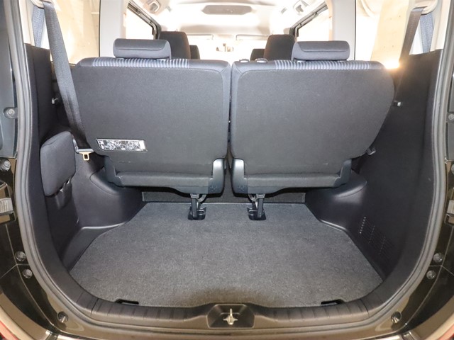 トヨタ ヴォクシー10枚目