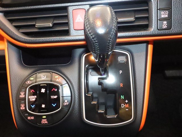 トヨタ ヴォクシー17枚目