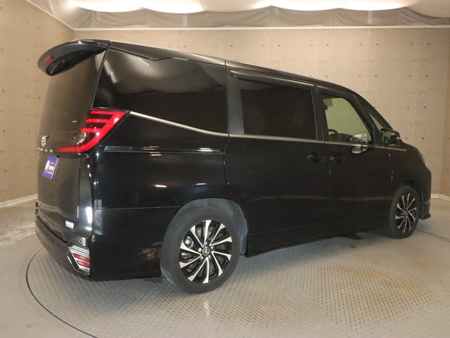 トヨタ ノアＨＶ1枚目