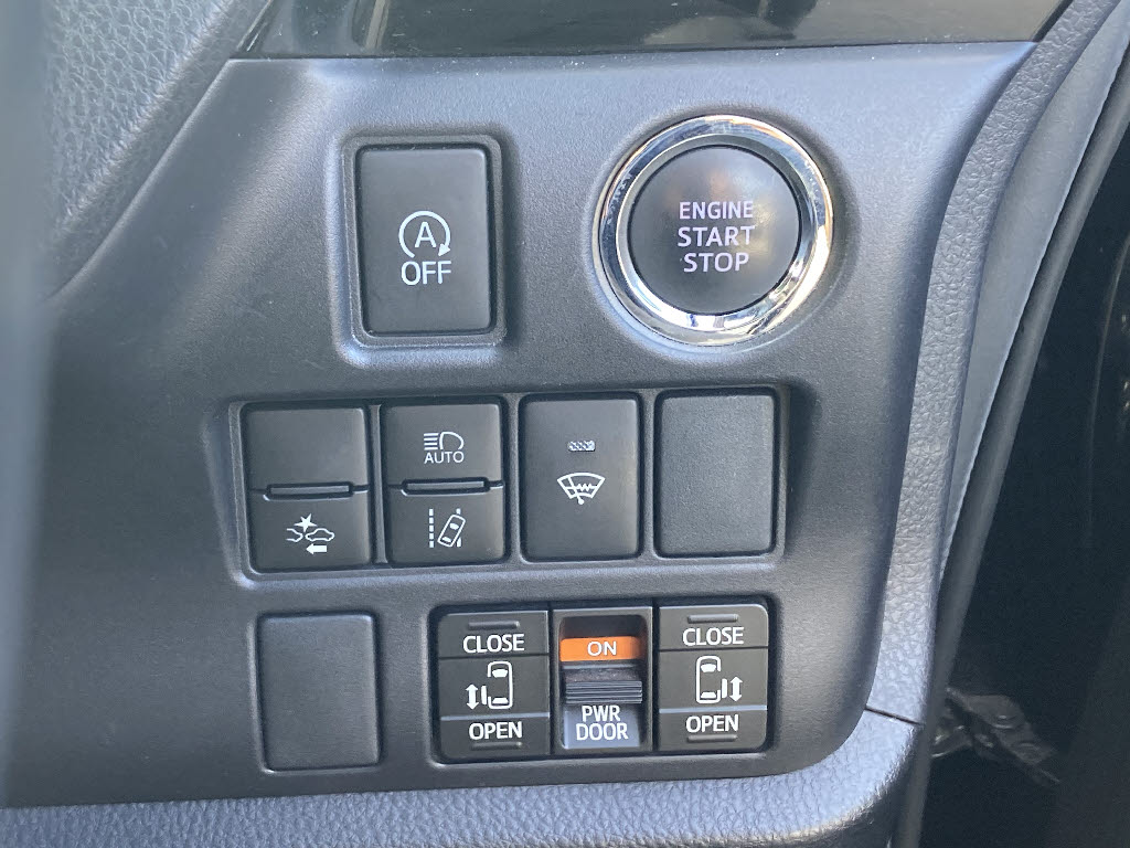 トヨタ エスクァイア9枚目