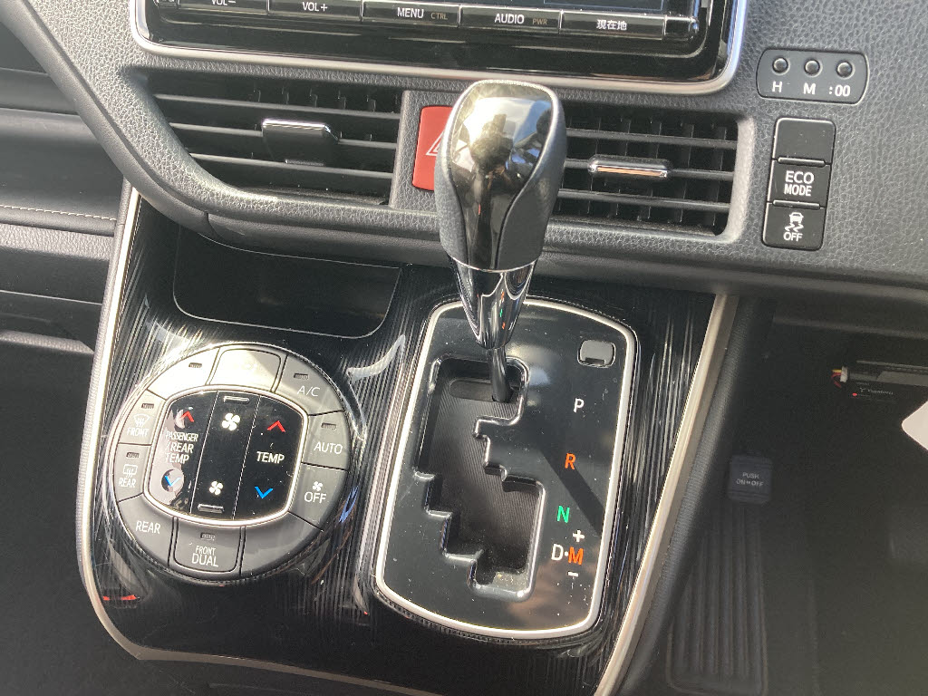 トヨタ エスクァイア6枚目