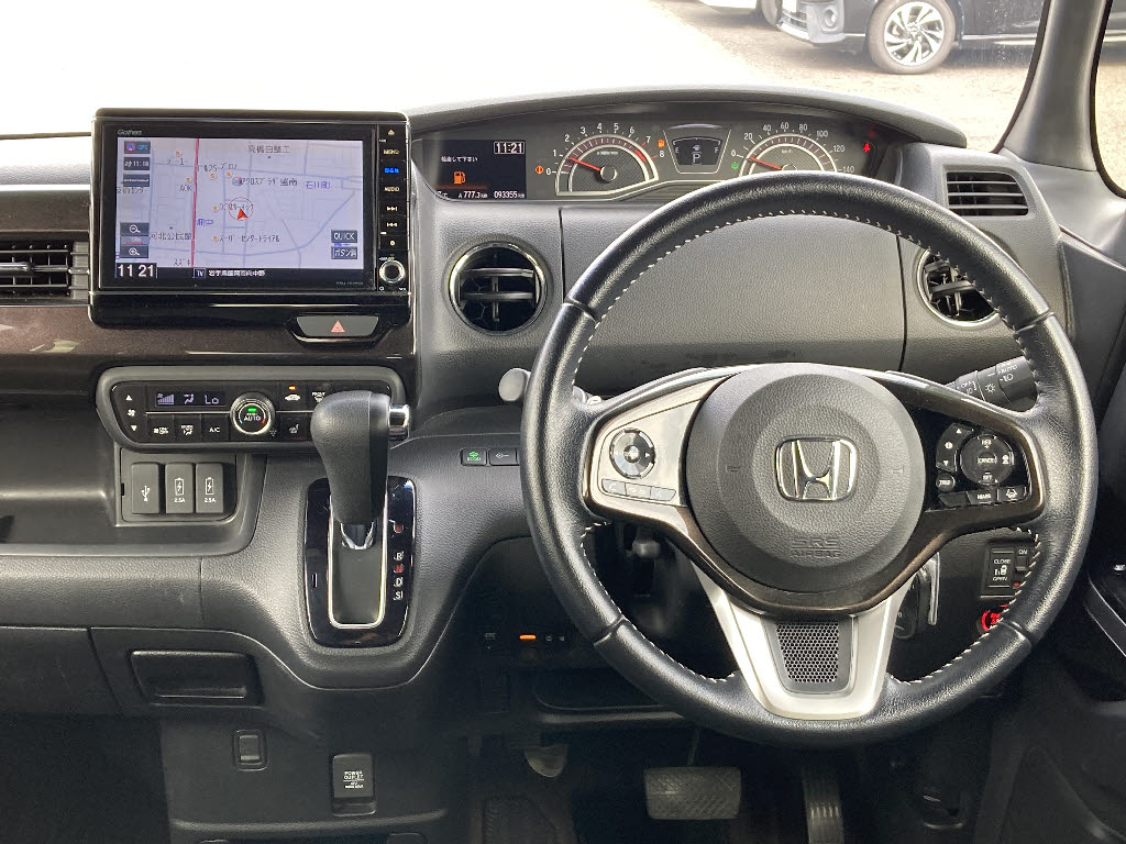 ホンダ Ｎ　ＢＯＸカスタム3枚目
