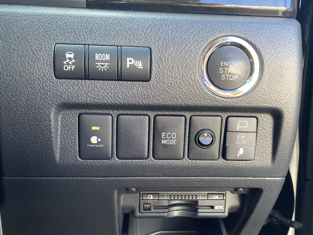 トヨタ ヴェルファイア9枚目