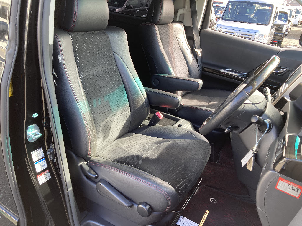 トヨタ ヴェルファイア12枚目